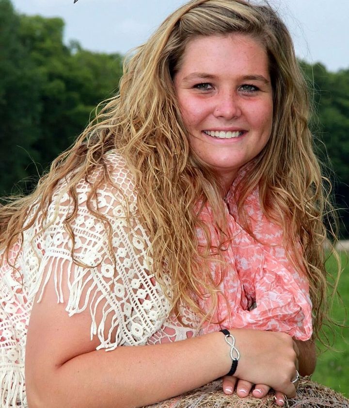 Laci WelchSelect Sires, Laboratory TechnicianMHS Class of 2015